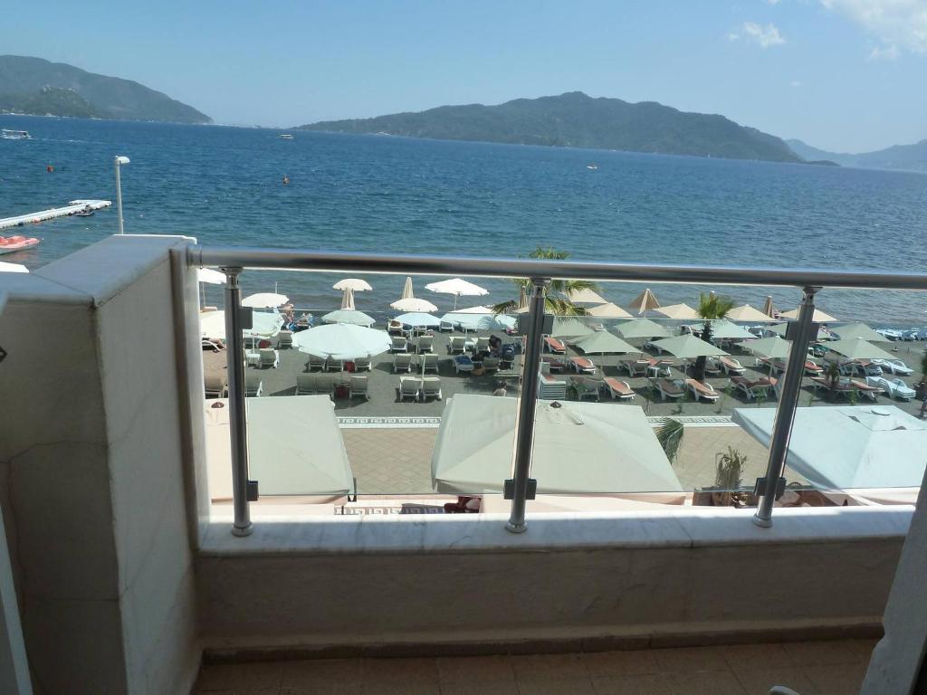 מרמריס La Vita Beach Hotel מראה חיצוני תמונה