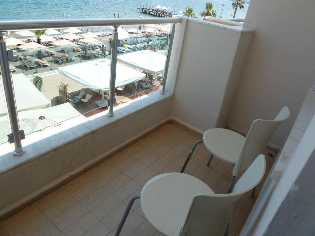 מרמריס La Vita Beach Hotel מראה חיצוני תמונה