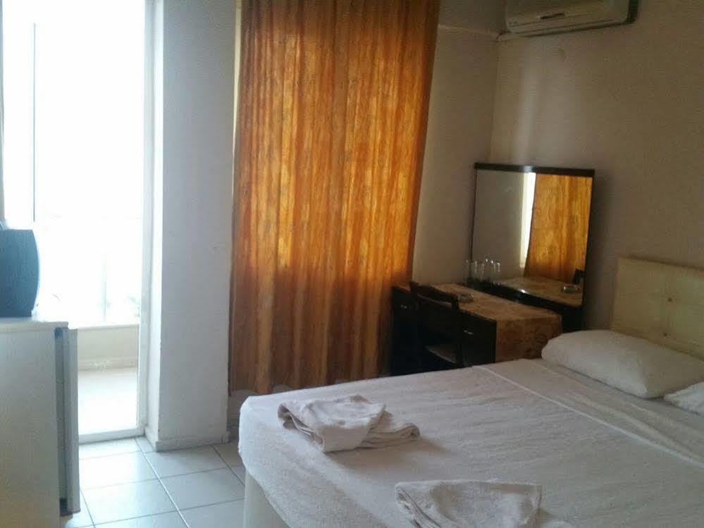 מרמריס La Vita Beach Hotel מראה חיצוני תמונה