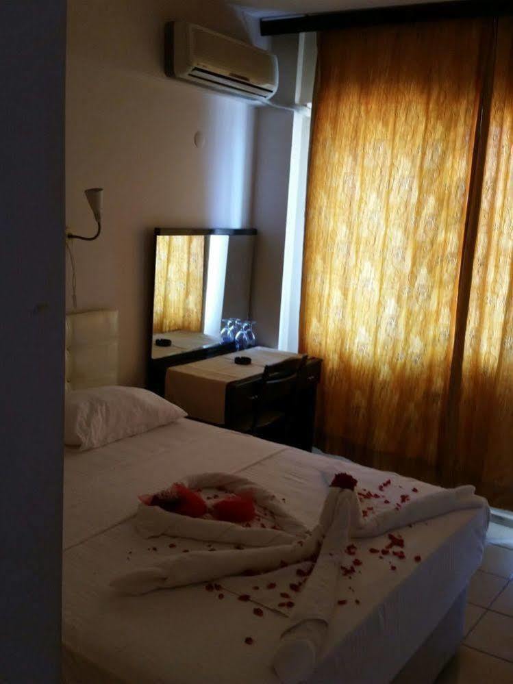 מרמריס La Vita Beach Hotel מראה חיצוני תמונה